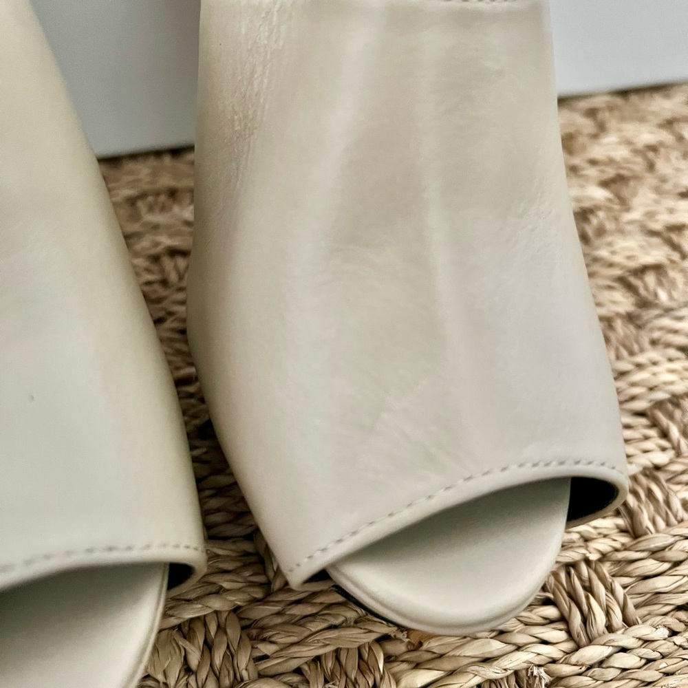 ALDO Heels - Picture 5 of 7